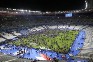 Sprečena veća tragedija, samoubica pokušao da uđe sa eksplozivom na stadion