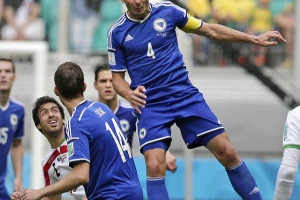 Emir Spahić završio sa reprezentacijom, ko će biti kapiten?