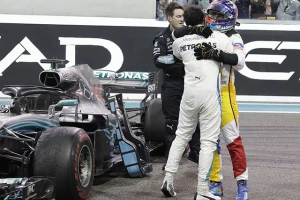 F1 - Hamilton pobedio u Kanadi zahvaljujući kazni Fetelu!