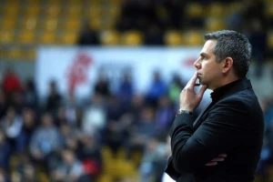 Trener Zadra uči beogradske novinare o košarkaškoj istoriji: "Mladi ste vi, ne sećate se..."