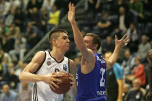 Partizan izgubio, Marinković briljirao