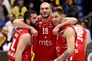 ZRELO ZA TOP 8 - Zvezda održala čas košarke u Vitoriji!